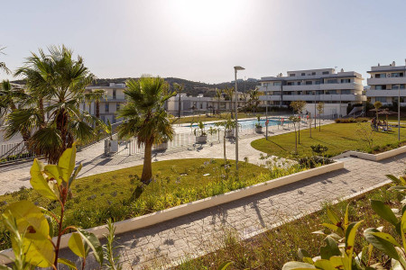 11 pool area LR.jpg - 3