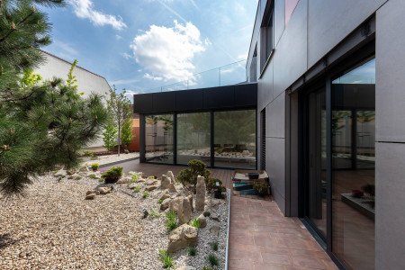 piestany_05_dvor.jpg - 2